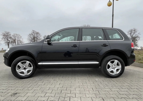 Volkswagen Touareg cena 31500 przebieg: 191000, rok produkcji 2006 z Drobin małe 121